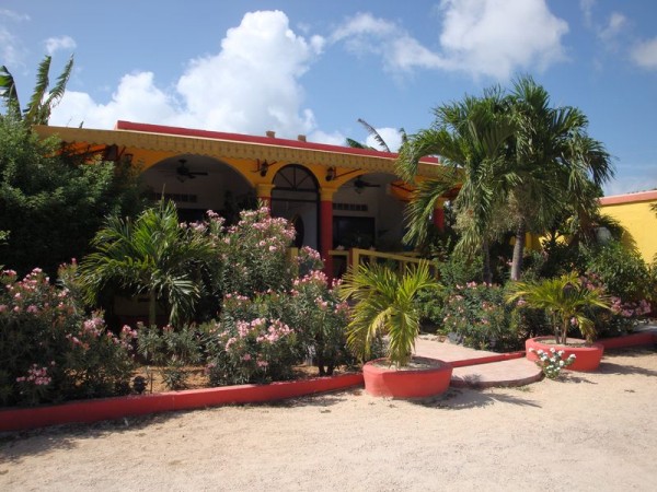 Restaurace E´s Oven - Anguilla, Karibik