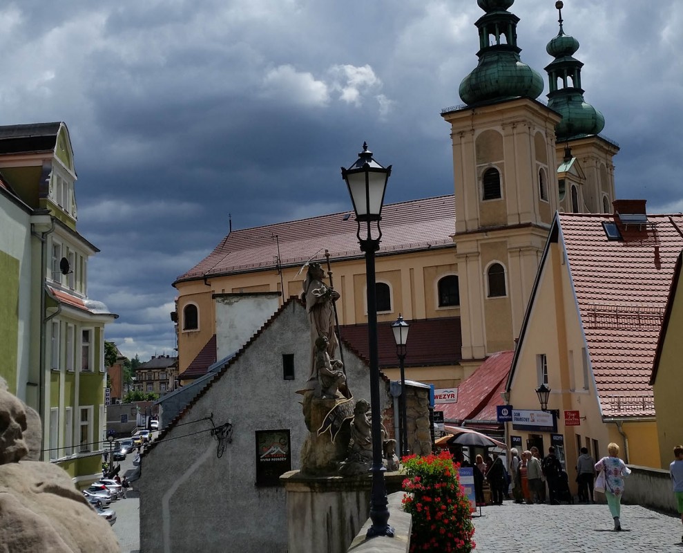 Kladsko, město dvou tváří Parkování R7