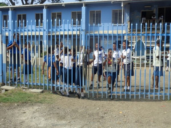 Škola v Hanuabadě - Papua-Nová Guinea
