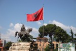 Tirana - Vlajka.jpg