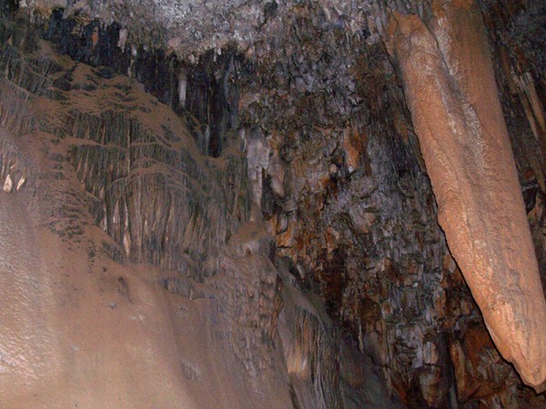 Sierra de Espadan - v jeskyni Cueva de Estuco - Valencie, Španělsko