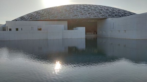 Louvre - Abu Zabí-Abu Dhabi, Spojené arabské emiráty