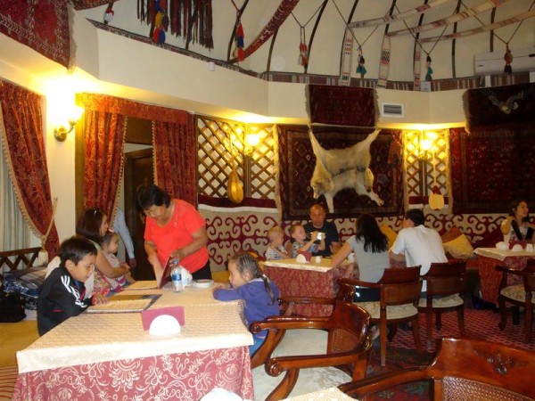 Restaurace v jurtě, Kok Tobe - Kazachstán