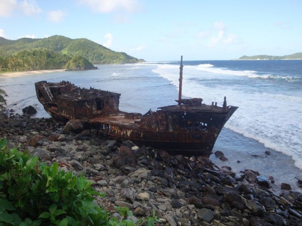 Vrak lodi - Americká Samoa