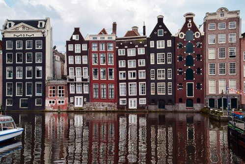 Úzké domy v Amsterdamu