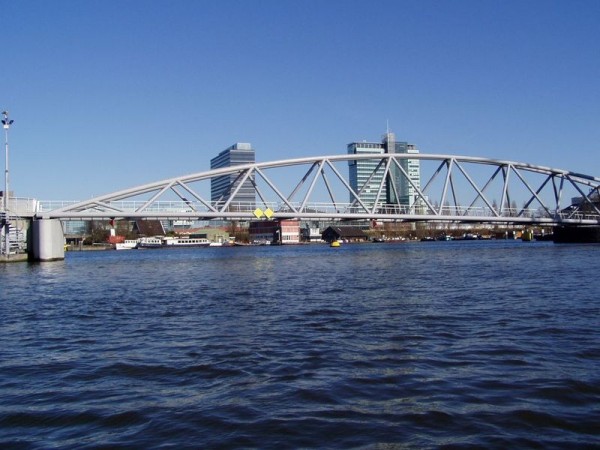 Amsterodam z lodi, most - Nizozemsko