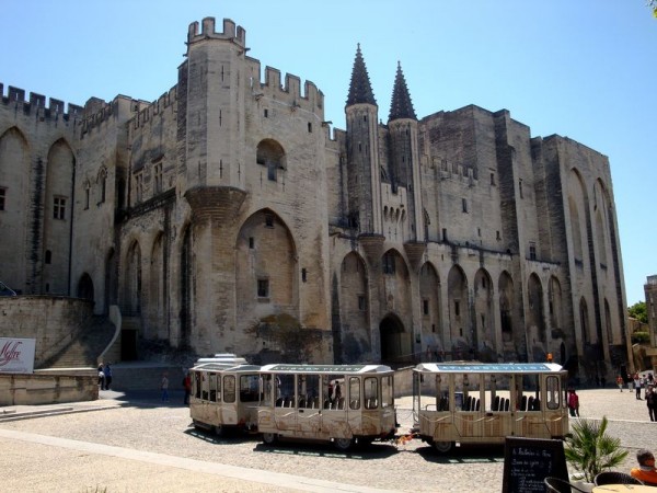 Papežský palác - Avignon, Francie