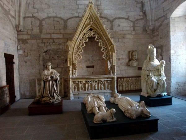 V paláci, socha Karel IV. - Avignon, Francie