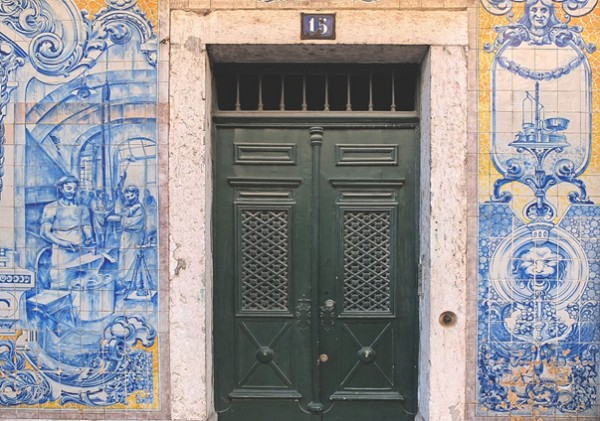 Lisabon - azulejos, keramický obklad dveří