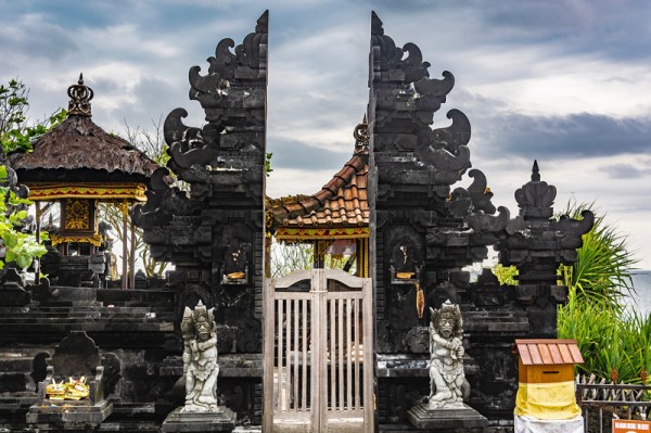 Tanah Lot, chrám - Bali, Indonésie