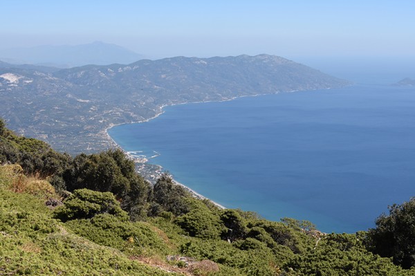 Výhled na Votsalakii - výstup na Kerkis - Samos, Řecko