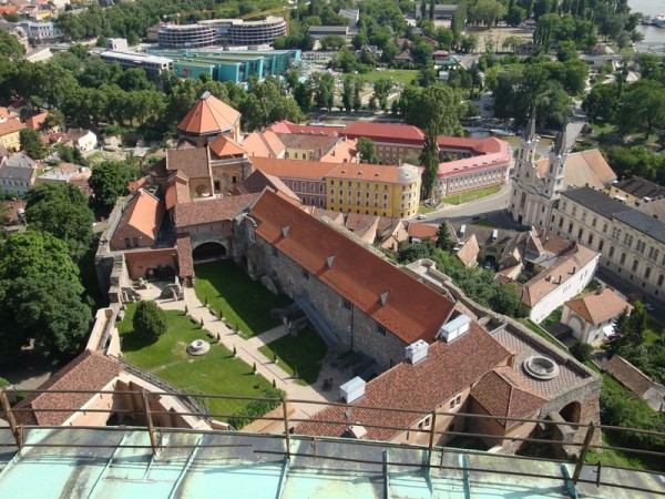 Výhled z ostřihomské baziliky, budovy - Ostřihom, Maďarsko