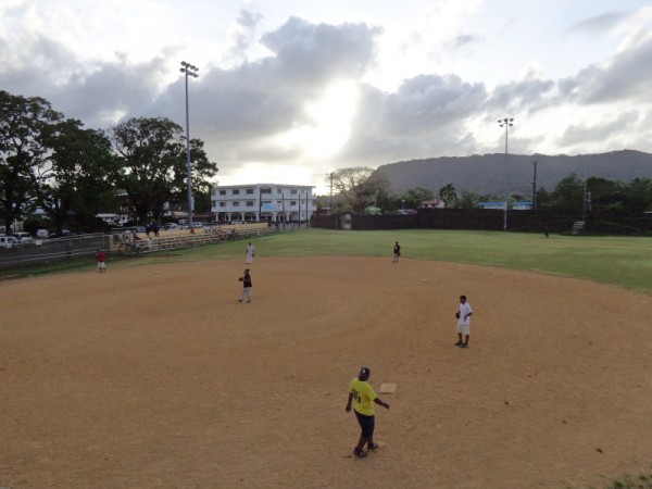 Softbalové hřiště - Pohnpei, Mikronésie