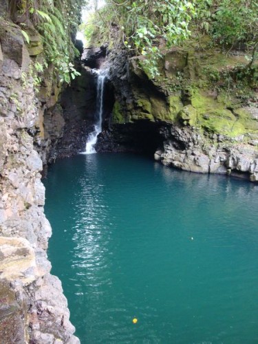 Vodopád v Sauniatu - Samoa, Polynésie