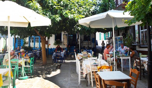Taverny ve Vurliotes - Samos