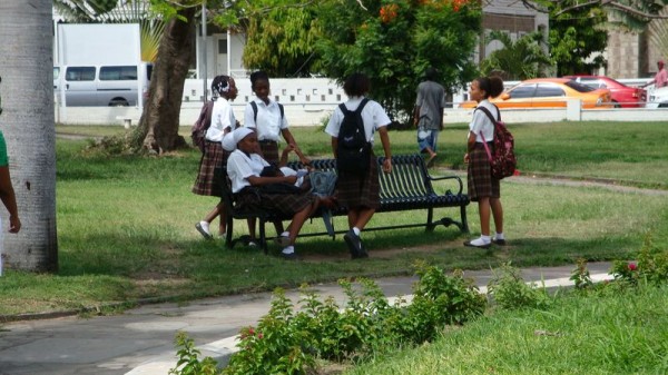 Školačky - karibské ostrovy Svatý Kryštof a Nevis