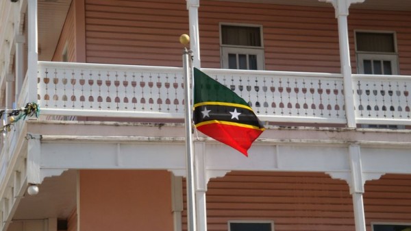 Vlajka - karibské ostrovy Svatý Kryštof a Nevis