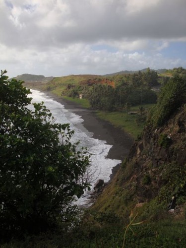 Pláž s černým pískem - Svatý Vincenc, Karibik