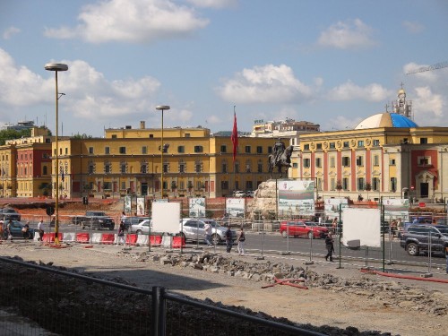 Tirana - náměstí Skenderbeg