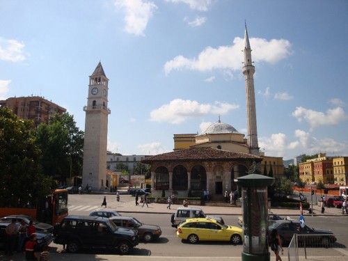 Tirana - Hodinová věž