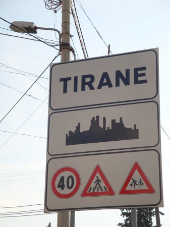 Tirana - cedule