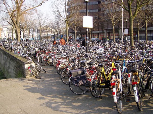 Parkoviště kol - Utrecht, Nizozemsko