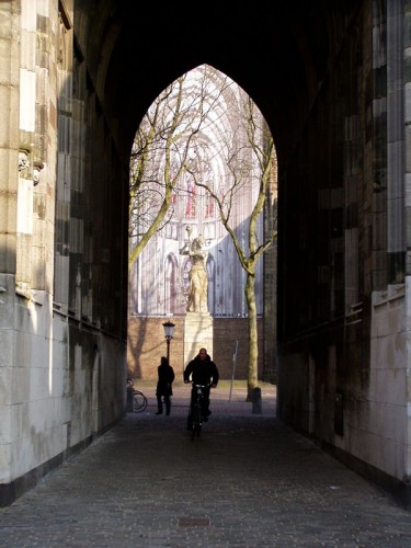 Utrecht, průchod pod věří katedrály - Utrecht, Nizozemsko