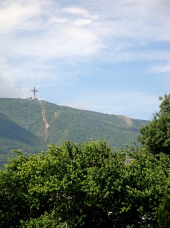 Makedonie Skopje kříž Milenia